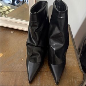 Elegant Black Ankle Boots